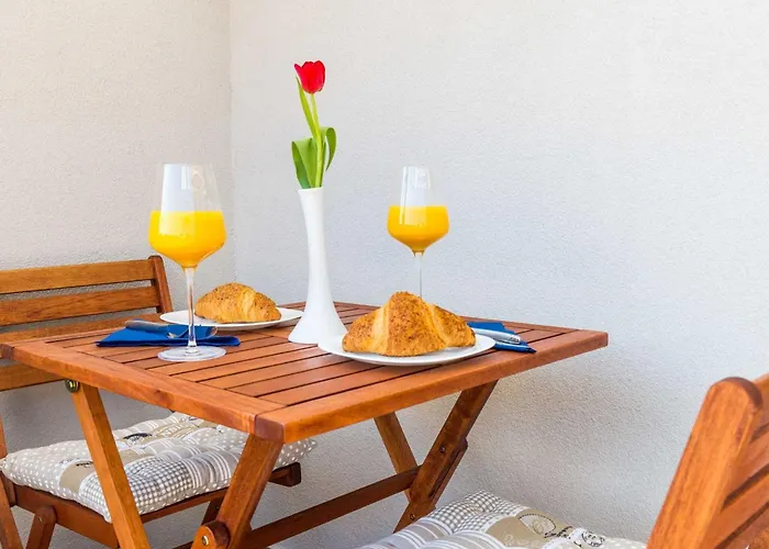 شقة Amabilis - One Bedroom With Terrace And View مْليني