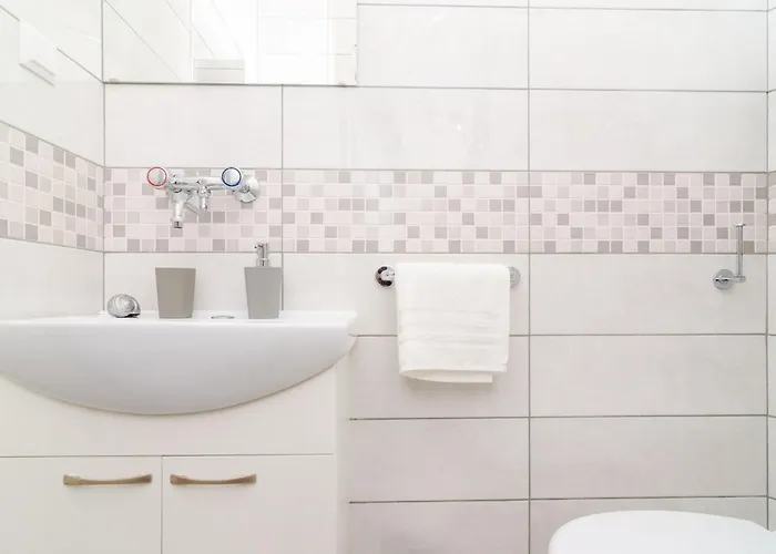 Amabilis - One Bedroom With Terrace And View * مْليني