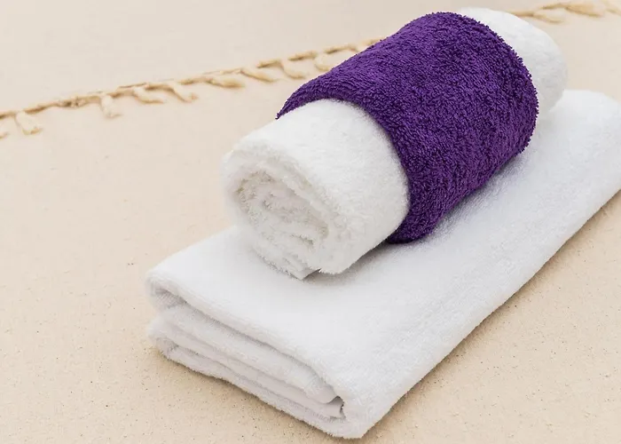 Amabilis - One Bedroom With Terrace And View مْليني